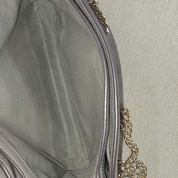 Tory Burch Gray Pebble Leather Flap Front Chain Shoulder Bag - Picture 13 of 16